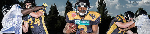 Football with a Special Kick - Hensel Porty L & Hypersync®