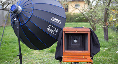 Special Photos for Unique Moments: Wet Plate Photography with TRIA 6000 S